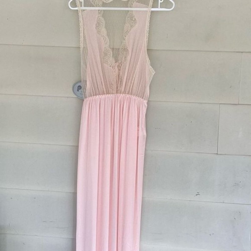 Vintage?Patricia lace nightgown, new with tags, large.  0260